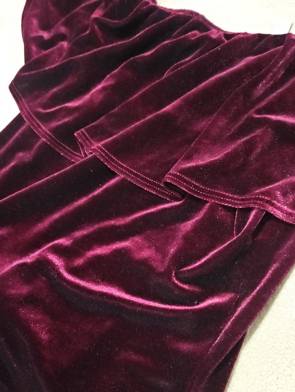 Design Lab Velvet Off-Shoulder Bodysuit - Picture 2 of 4
